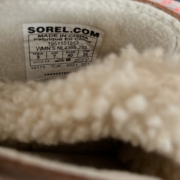 SOREL WOMEN'S JOAN OF ARCTIC™ WEDGE III LACE COZY BOOTIE - Picture 14 of 16